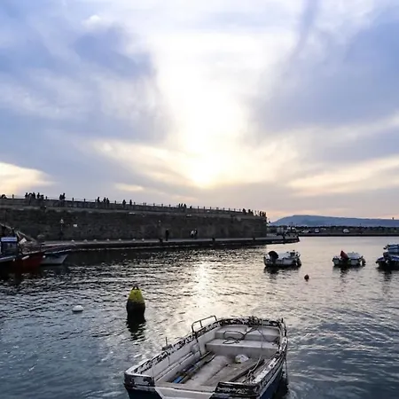 La Parthenope Konukevi