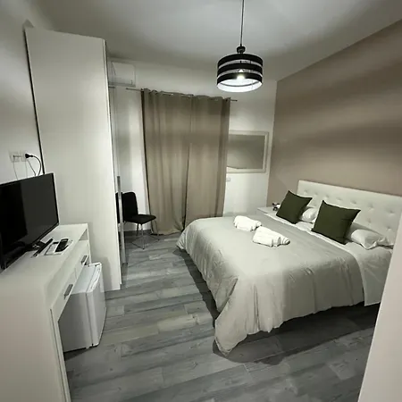 La Parthenope Guest house *